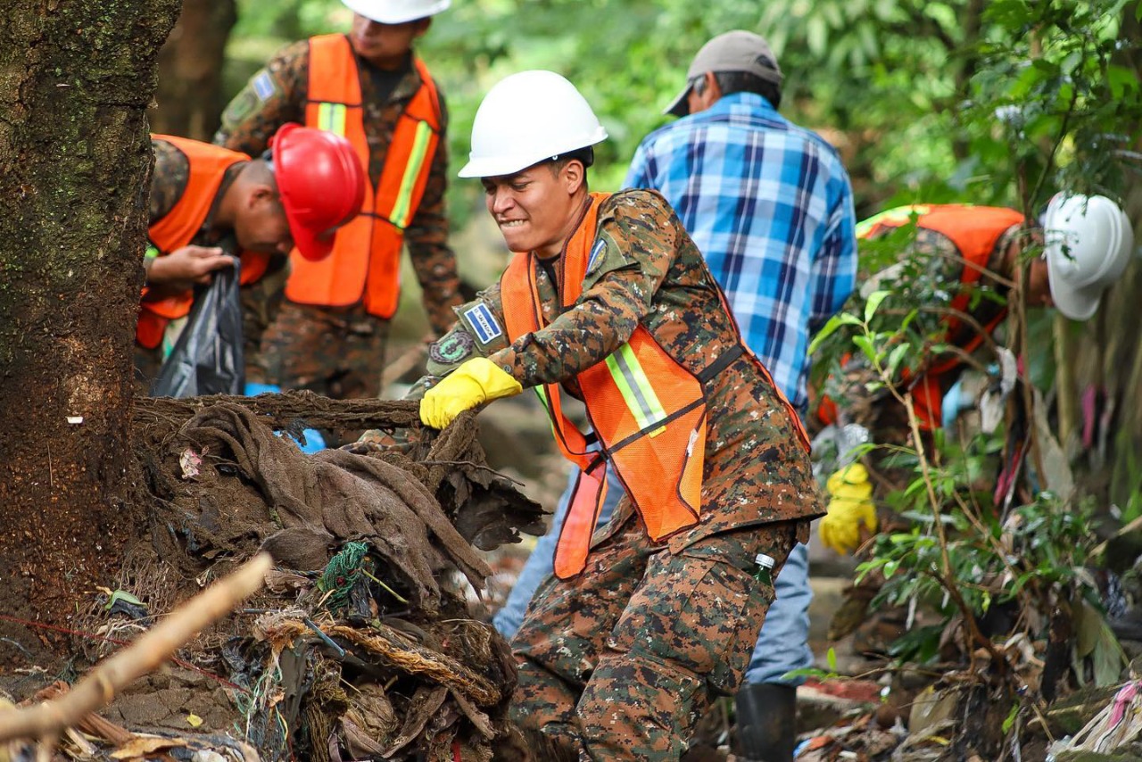 Limpian Quebradas Para Prevenir Inundaciones En San Vicente Diario El