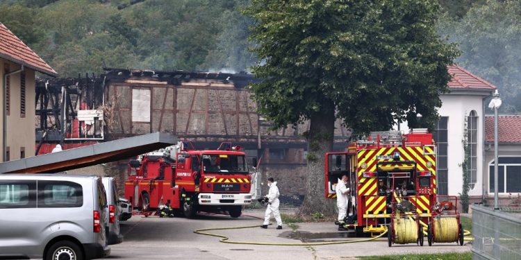 Al Menos 9 Muertos En Incendio En Albergue Con Discapacitados En