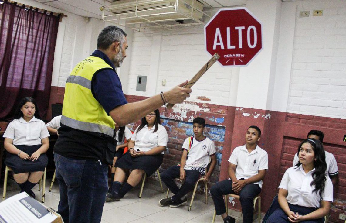 Conforman Comit De Seguridad Vial En Complejo Educativo De Jucuapa