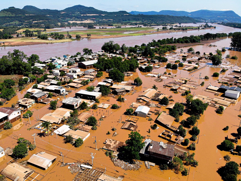 Al Menos Muertos Y Desaparecidos Dejan Fuertes Lluvias En Sur De