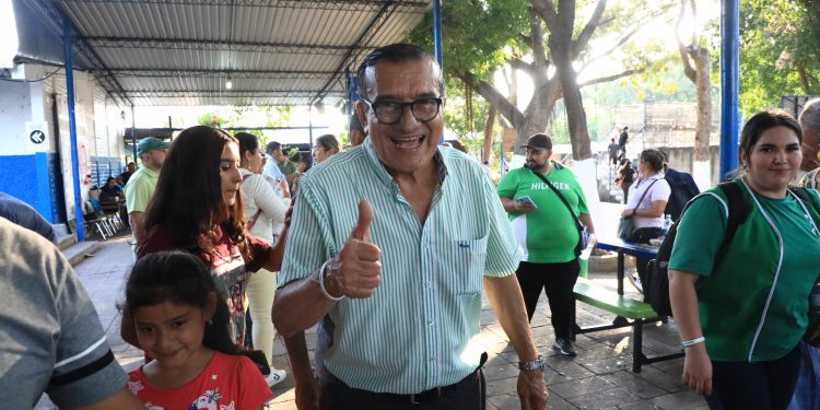 Roberto Aquino Del Pdc Se Declar Ganador En Sonsonate Centro