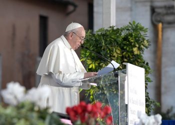 Papa Francisco propone leyes civiles para las parejas homosexuales