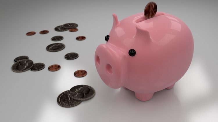 La implementación del ahorro personal se ha enfocado
en las sociedades como un hábito que se cultiva desde la
niñez. Foto: Diario El Salvador.
