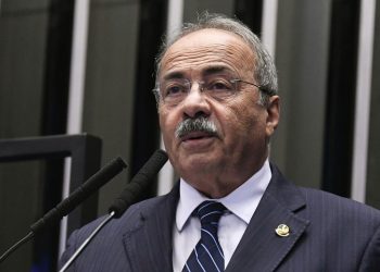 Senador brasileño esconde dinero en sus partes íntimas durante requisa