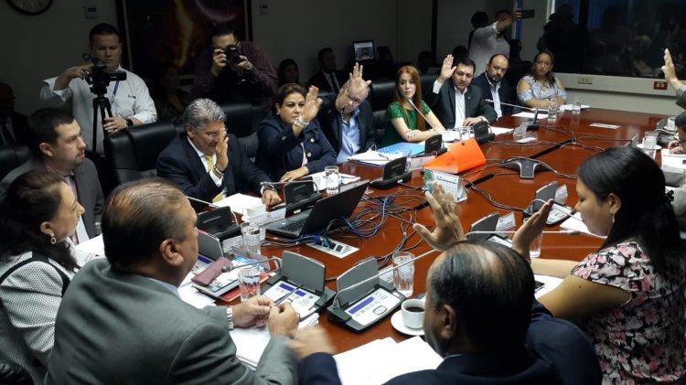 La Comisión de Hacienda discutirá la próxima semana las posibles modificaciones al contrato de préstamo. Foto Archivo.