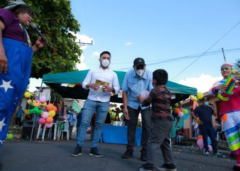 Festejan con sana convivencia a niños de dos comunidades