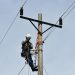 Salvadoreños pagarán menos por energía que hace un año