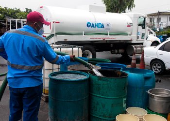 Presidente de ANDA reafirma compromiso para abastecer a Soyapango