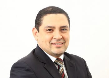 Legitimidad constitucional de la evasión fiscal y una admisión indebida