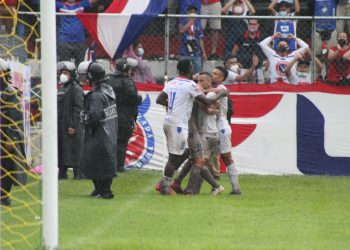 La disputa del segundo tiempo entre Firpo y Águila está en manos de la comisión disciplinaria