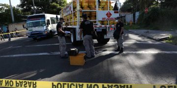 Cobrador de la ruta 113 herido de bala por disputa de vía en San Martín