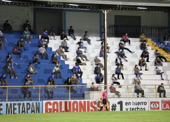 La afición cumplió con las normas de bioseguridad en los estadios