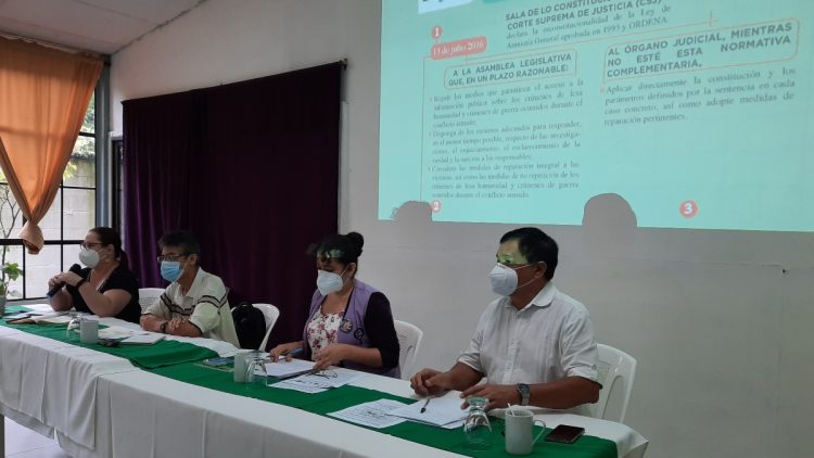 Organizaciones que promueven justicia para las víctimas hicieron un recuento de la situación actual desde que la Sala emitió una sentencia de inconstitucionalidad contra la Ley de amnistía. Foto Mauricio Pineda.