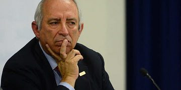 Juzgado entrega documentación paraperitaje financiero de Sigfrido Reyes