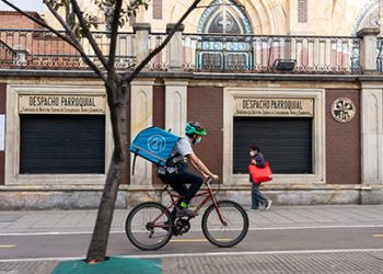 FMI proyecta dos escenarios para la economía mundial si la pandemia mejora o empeora