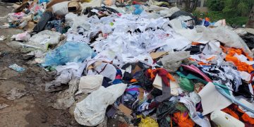 San Salvador está atestado de basura