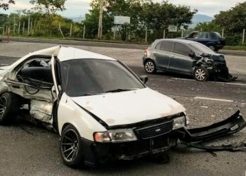 Mujer fallecida y tres lesionados en accidente en San Pedro Perulapán