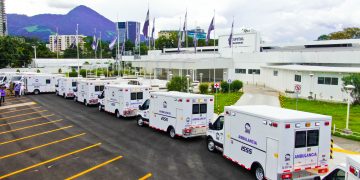 MINSAL recibe 12 ambulancias para traslado de pacientes