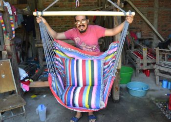 Bataneco reinventa su telar familiar en San Sebastián