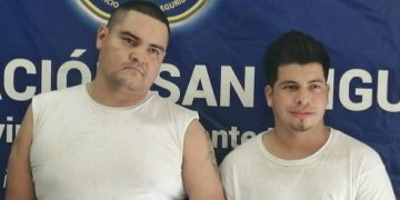 Delincuentes arrestados por robar celulares a punta de pistola en San Miguel