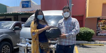 Novios se reinventan durante la pandemia