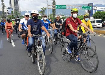 Ciclistas hacen recorrido para difundir la Ley del Uso de Bicicleta