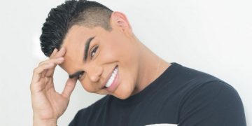 René Valdivieso maquilla las noches de Instagram