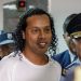 Ronaldinho anuncia que dio positivo por COVID-19