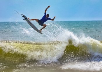 Punta Roca vibró con la eliminatoria de la primera fecha del Circuito Nacional de surf