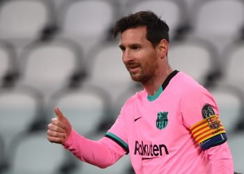 Messi manda «toda la fuerza del mundo» a Maradona