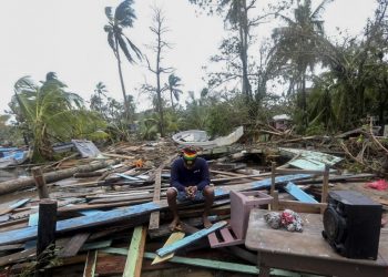 Eta deja al menos ocho muertos por derrumbes e inundaciones en Centroamérica