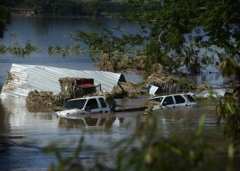 Sube a 23 número de muertos en Honduras por depresión tropical Eta
