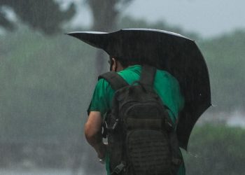 Tormenta Eta golpea Florida con inundaciones y fuertes vientos