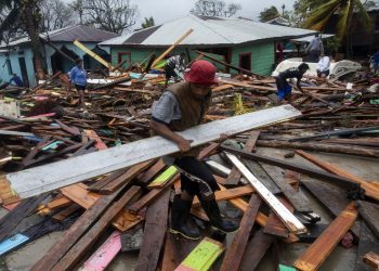 Iota causa destrozos en Nicaragua y Honduras