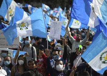 Fotos: los dos rostros del descontento social en Guatemala