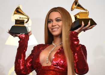 Beyoncé y Taylor Swift encabezan la lista de los nominados a los Premios Grammy 2021
