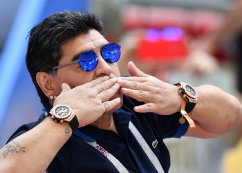 Otras leyendas del fútbol también lloran la  muerte de Maradona