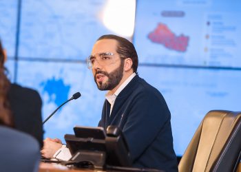 El presidente de El Salvador, Nayib Bukele, desmiente que haya planificado un evento masivo en Honduras