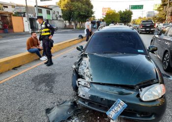 Triple accidente sobre el bulevar Constitución causa tráfico en la zona