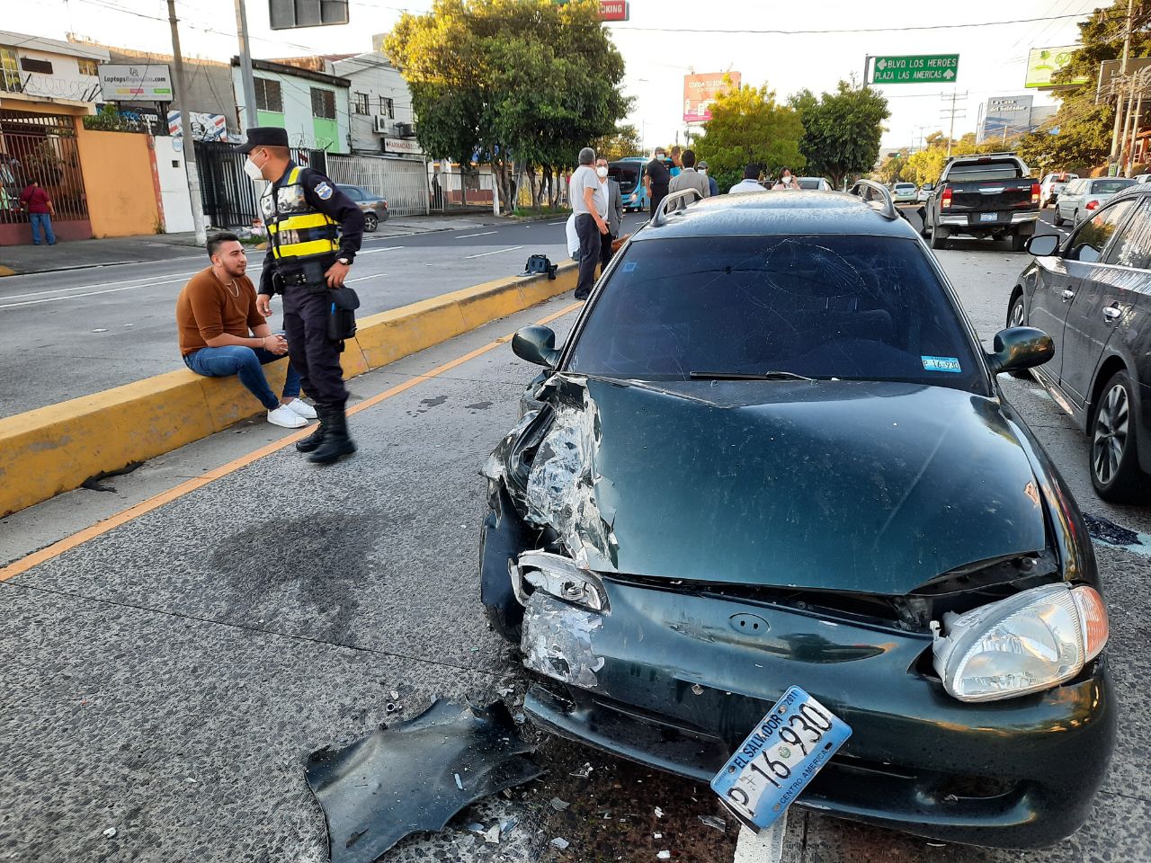 Triple Accidente Sobre El Bulevar Constitución Causa Tráfico En La Zona ...