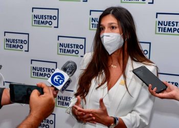 Candidata de Nuestro Tiempo está en contra de modificaciones a la Constitución
