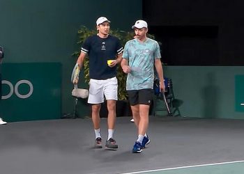 El tenista Chelo Arévalo tuvo un buen inicio en el ATP Masters 1000 de París