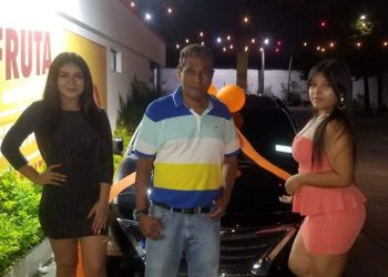 Pelé Zapata recibió un carro en homenaje a su trabajo en el Mundial de España 82 y Águila