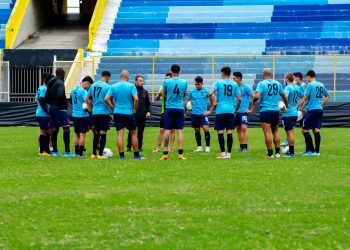 CONCACAF mantiene en pie el juego entre Alianza y Motagua, pese a alerta por huracán Eta