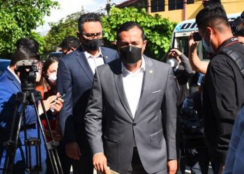 Hacienda interpone aviso penal ante la Fiscalía contra presidente de Corte de Cuentas