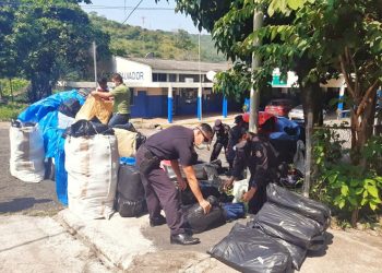 Decomisan más de $10,000 en mercadería no declarada en Ahuachapán