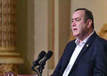 Presidente de Guatemala inicia diálogo para un nuevo presupuesto tras presión por las protestas