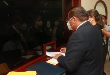 Fiscalía presenta solicitud para desaforar y llevar a antejuicio a Mauricio Arriaza Chicas