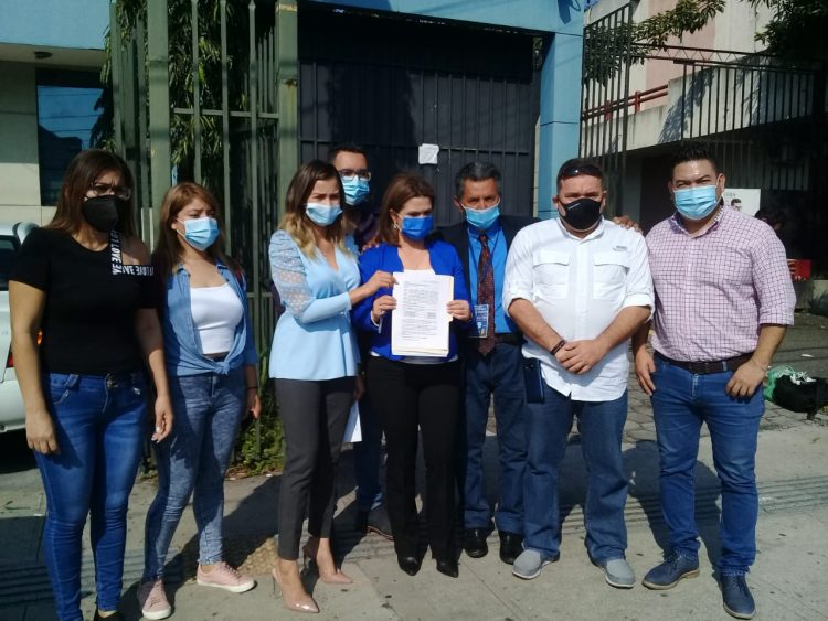 Los no partidarios se pronunciaron esta mañana en el Procuraduría para la Defensa de los Derechos Humanos. / FOTO: Cortesía