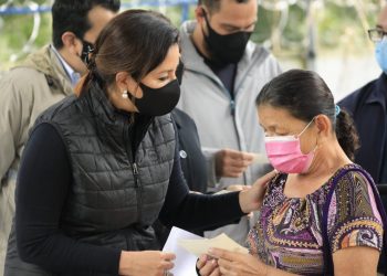 Familias de Nejapa reciben ayuda económica